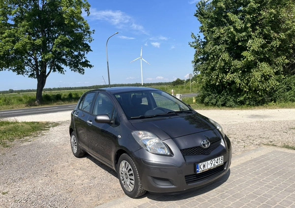 Toyota Yaris cena 20800 przebieg: 199000, rok produkcji 2011 z Bochnia małe 781